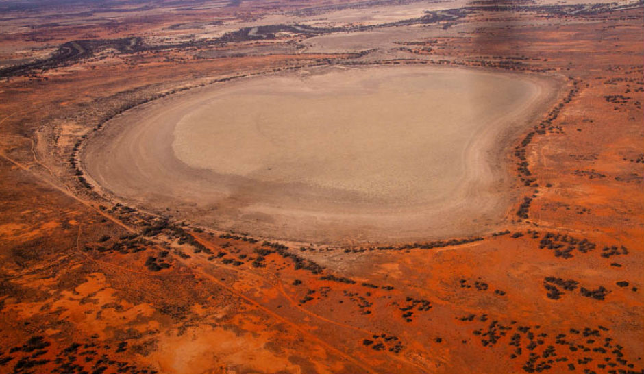 Dried up lake in Menindee Lakes system