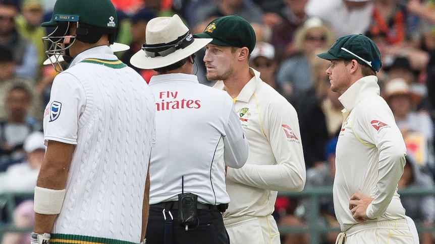 Cameron Bancroft talks to umpires in Cape Town