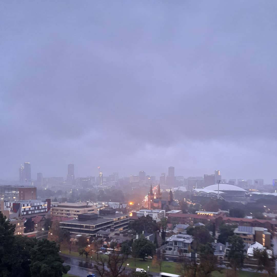 Rain and strong winds push across South Australia after weeks of dry