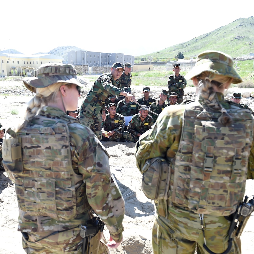 ADF mentoring officers in Kabul