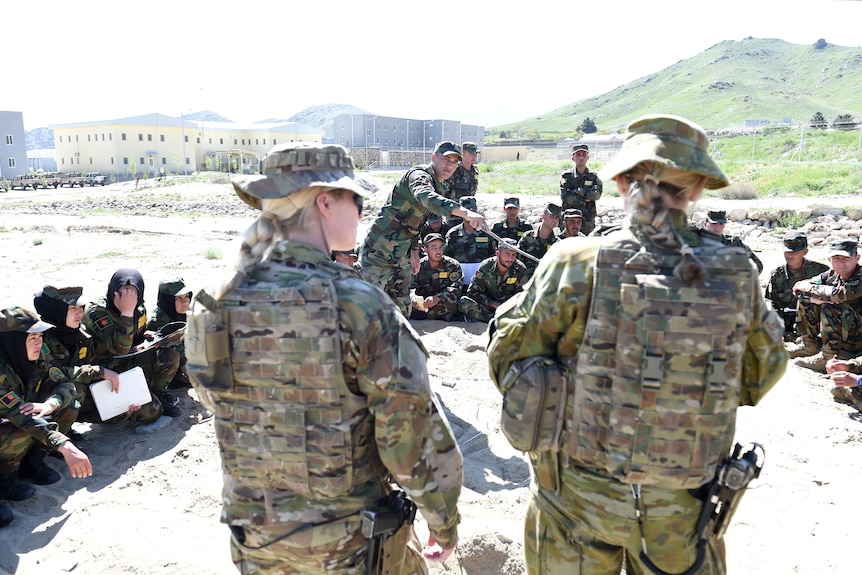 ADF mentoring officers in Kabul