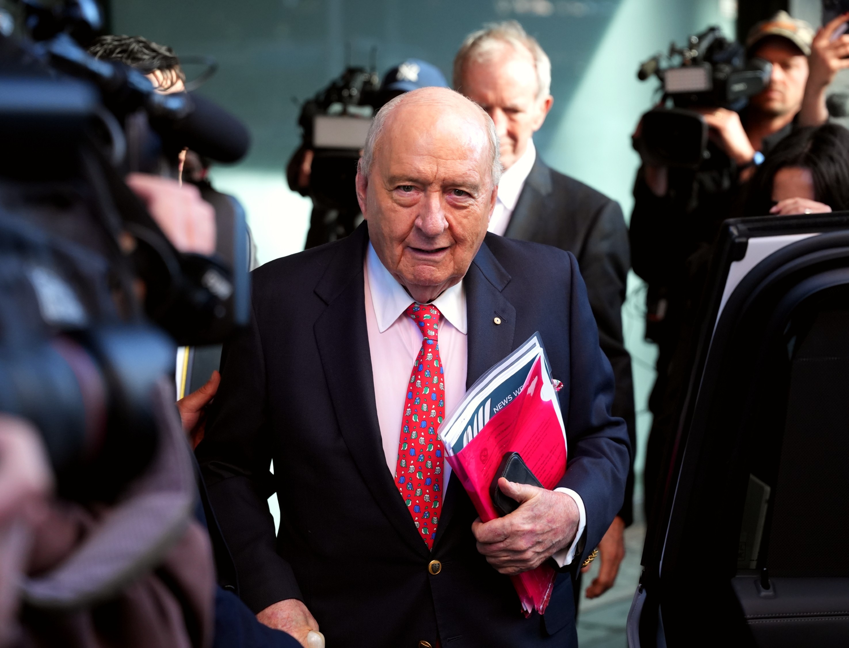 Another indecent assault charge dropped against Alan Jones, amid trial - ABC News & Headlines – Australian Broadcasting Corporation