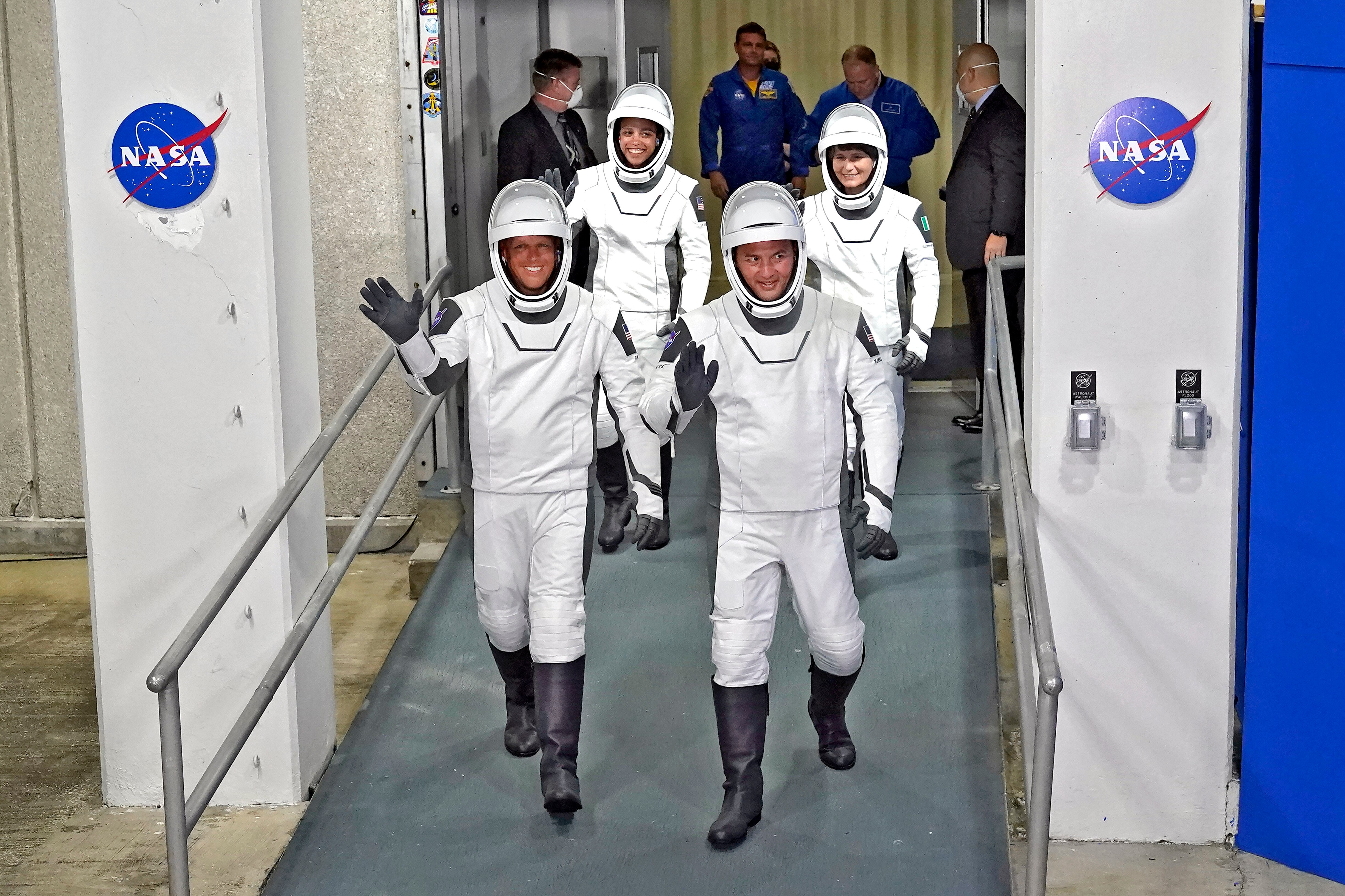 NASA's SpaceX Crew-4 mission launches to International Space Station - ABC News