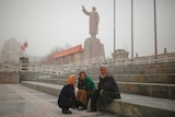 维吾尔人生活在中国西北部，他们是来自中亚讲突厥语的少数民族。