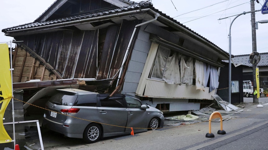 Strong magnitude-6.2 earthquake hits central Japan killing one and injuring 20