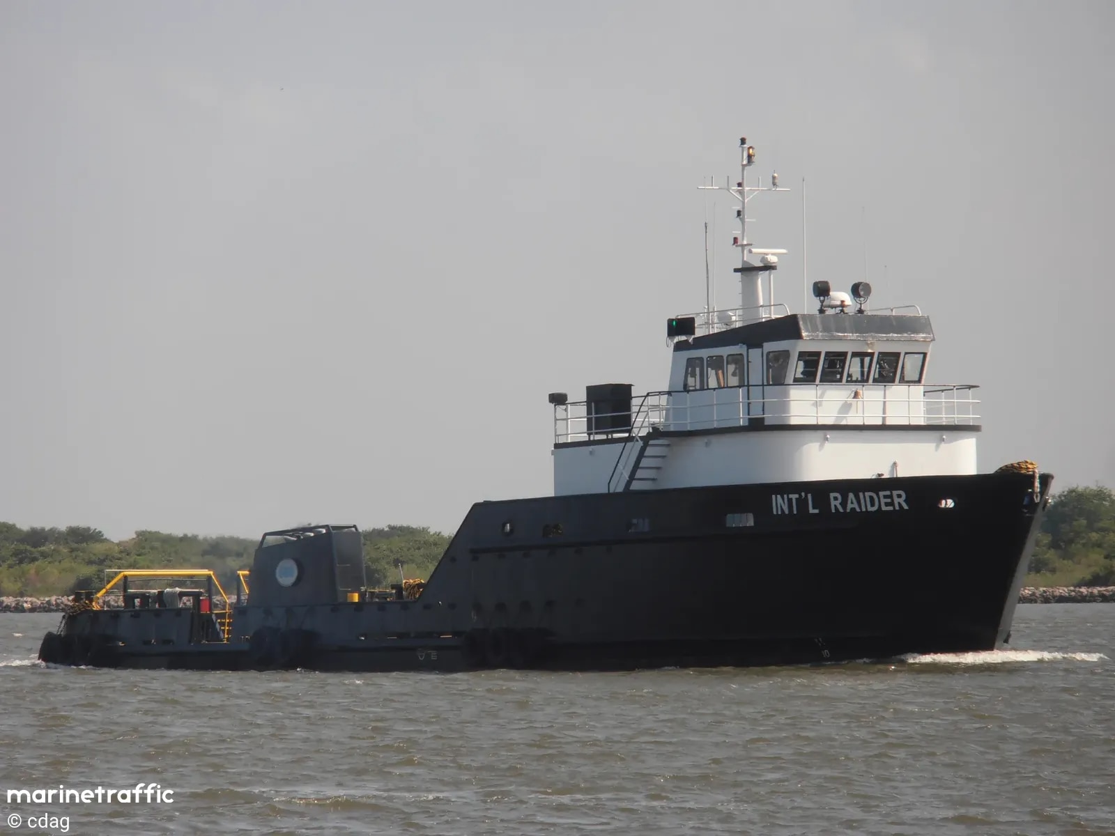 Un pesquero de aguas profundas que lleva este nombre "asaltantes".
