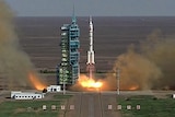 Shenzhou 10 spacecraft blasts off