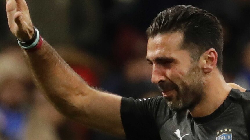 Gianluigi Buffon farewells crowd after Italy loses to Sweden