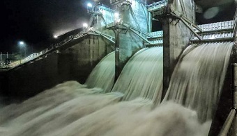 How can the Ross River Dam be more than 200% capacity?