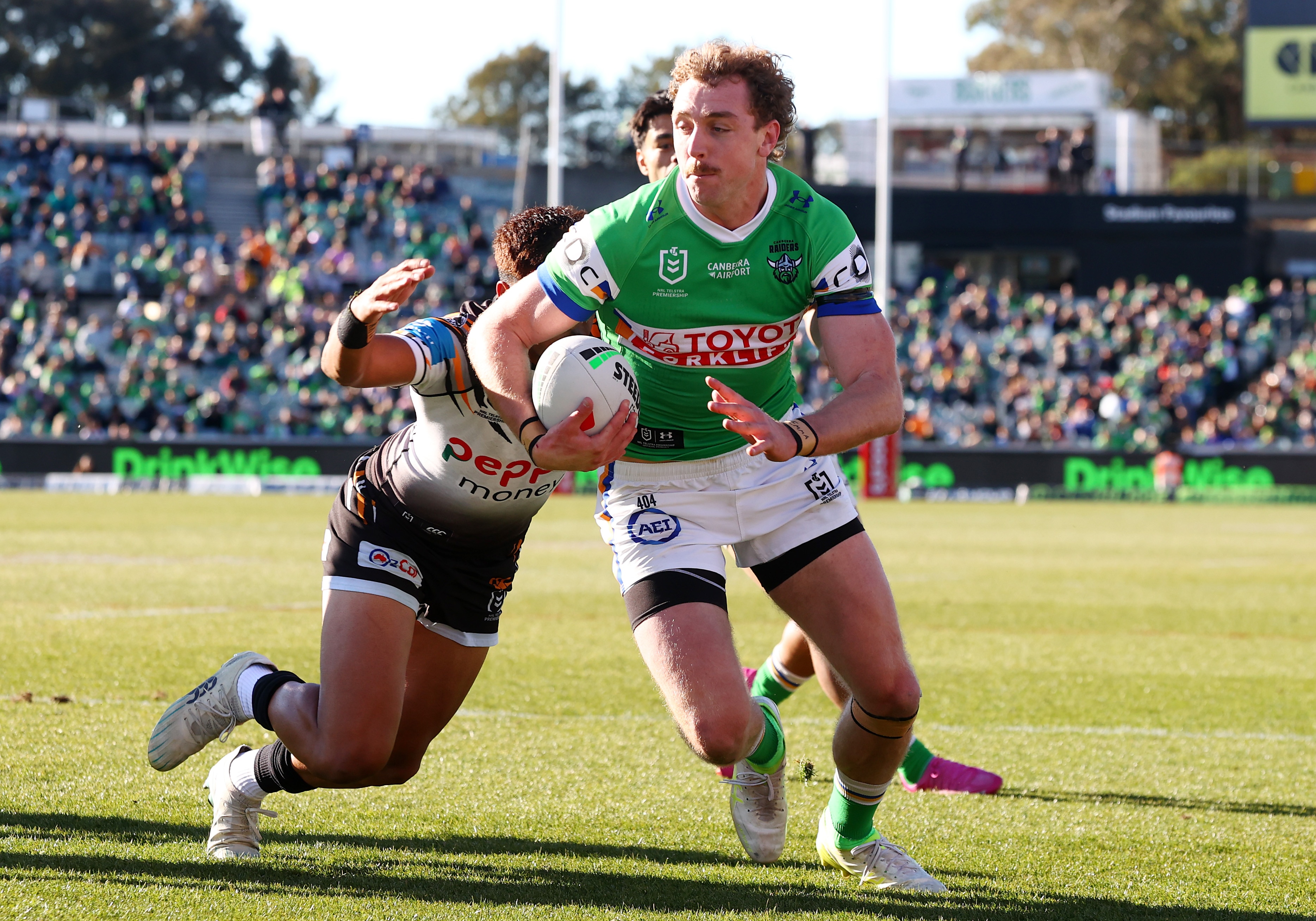 Live: Tigers battling against rampaging Raiders