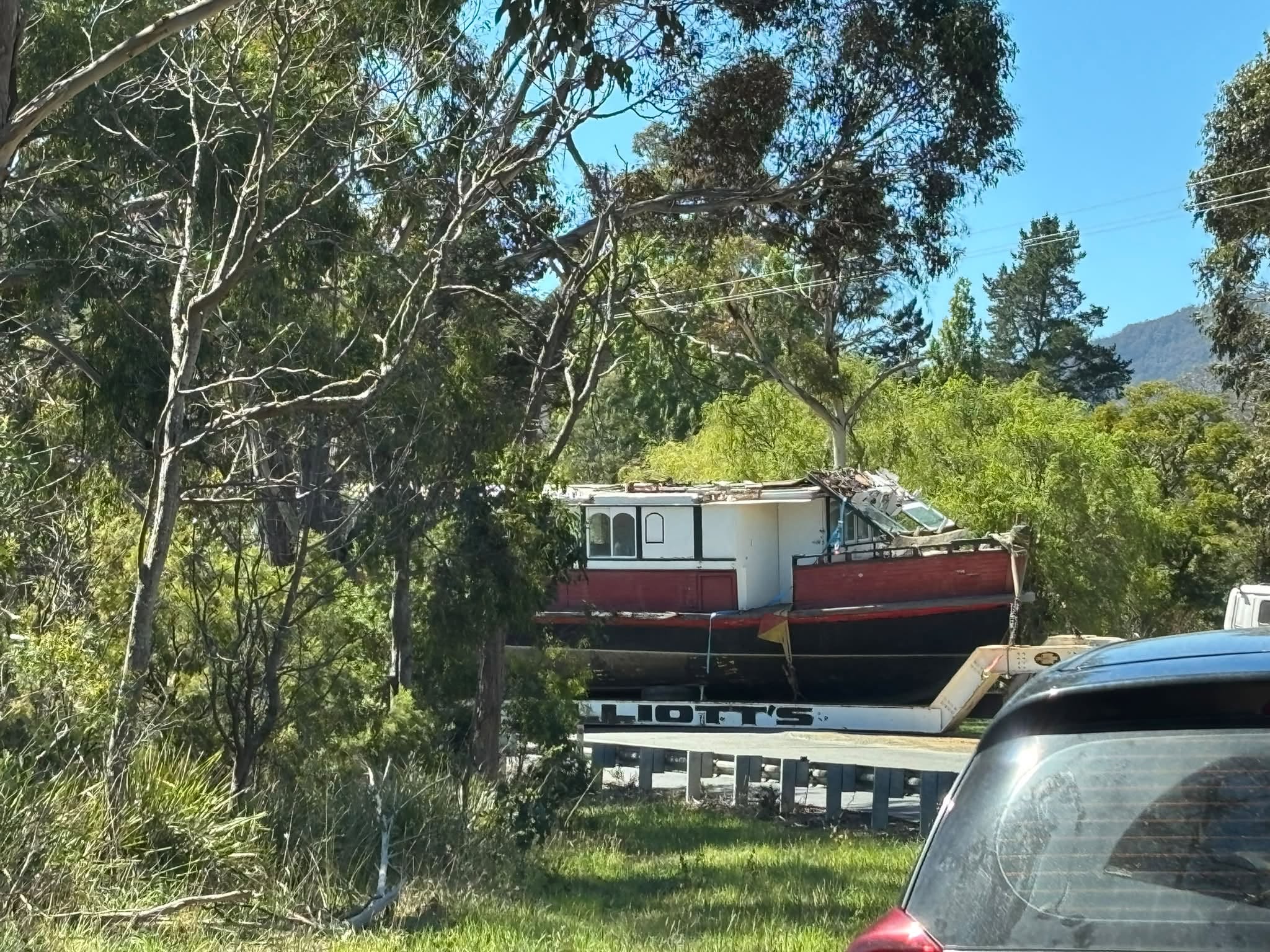Ferry blocks major Tasmanian highway after transportation fail