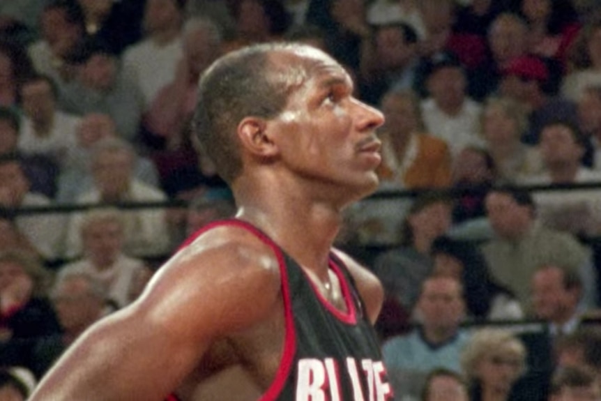 Clyde Drexler of the Portland Trailblazers looks to the skies.