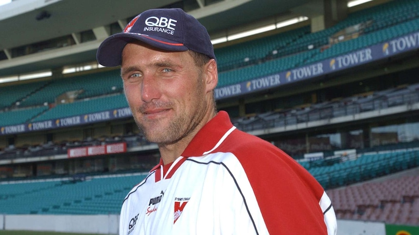AFL legend Tony Lockett at a press conference on the SCG on December 12, 2001.