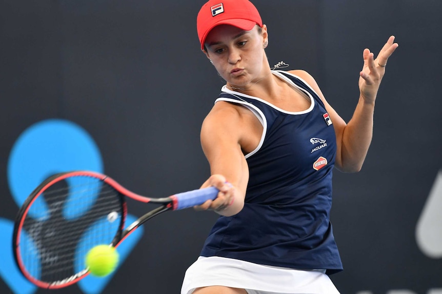 Ash Barty gears up for a forehand