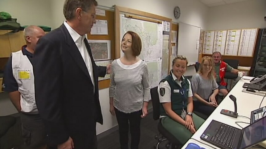 Premier Ted Baillieu and the Prime Minister Julia Gillard at the Heyfield incident control centre.