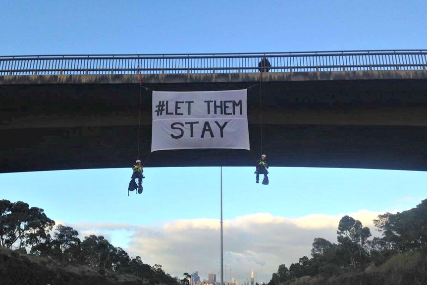 Two climbers suspended themselves a bridge in Melbourne