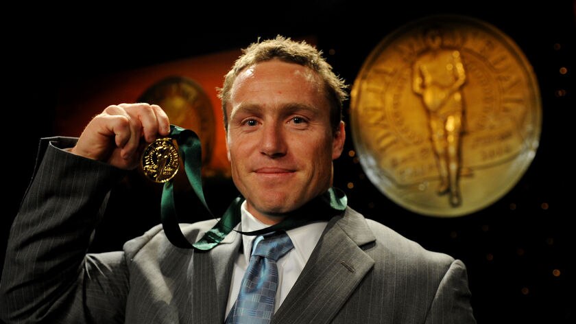 Matt Orford shows off his Dally M Medal after being voted the 2008 Player of the Year.