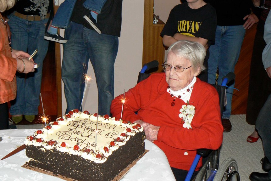 Maxine Loveridge was an advocate for voluntary euthanasia at her 90th birthday.