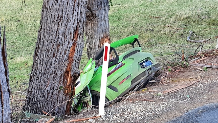 Targa crash of Leigh Mundy and his co- driver Dennis Neagle