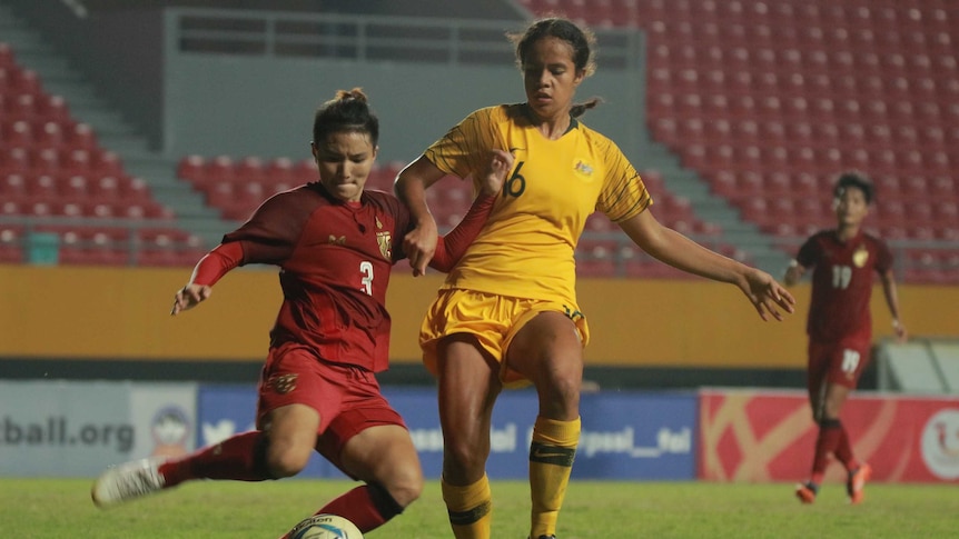 Mary Fowler on the ball