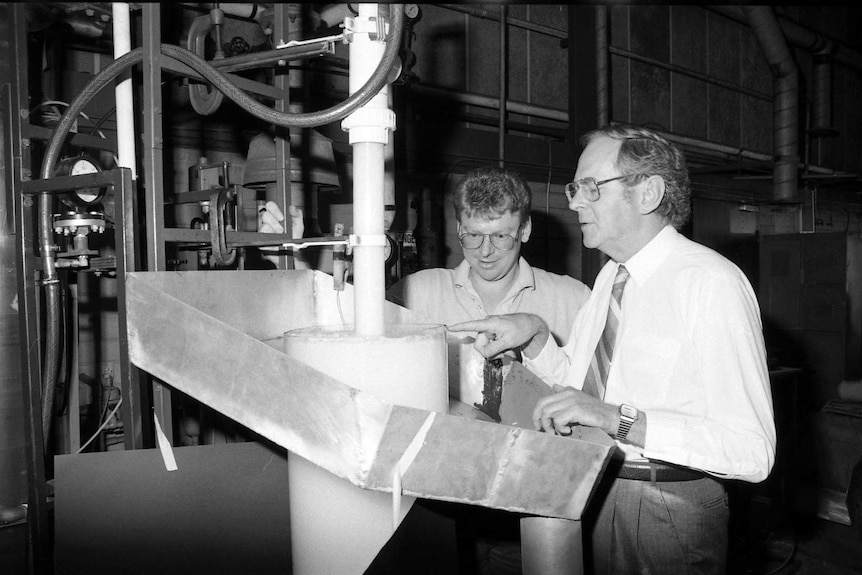 Engineer Graeme Jameson with his mineral processing machine