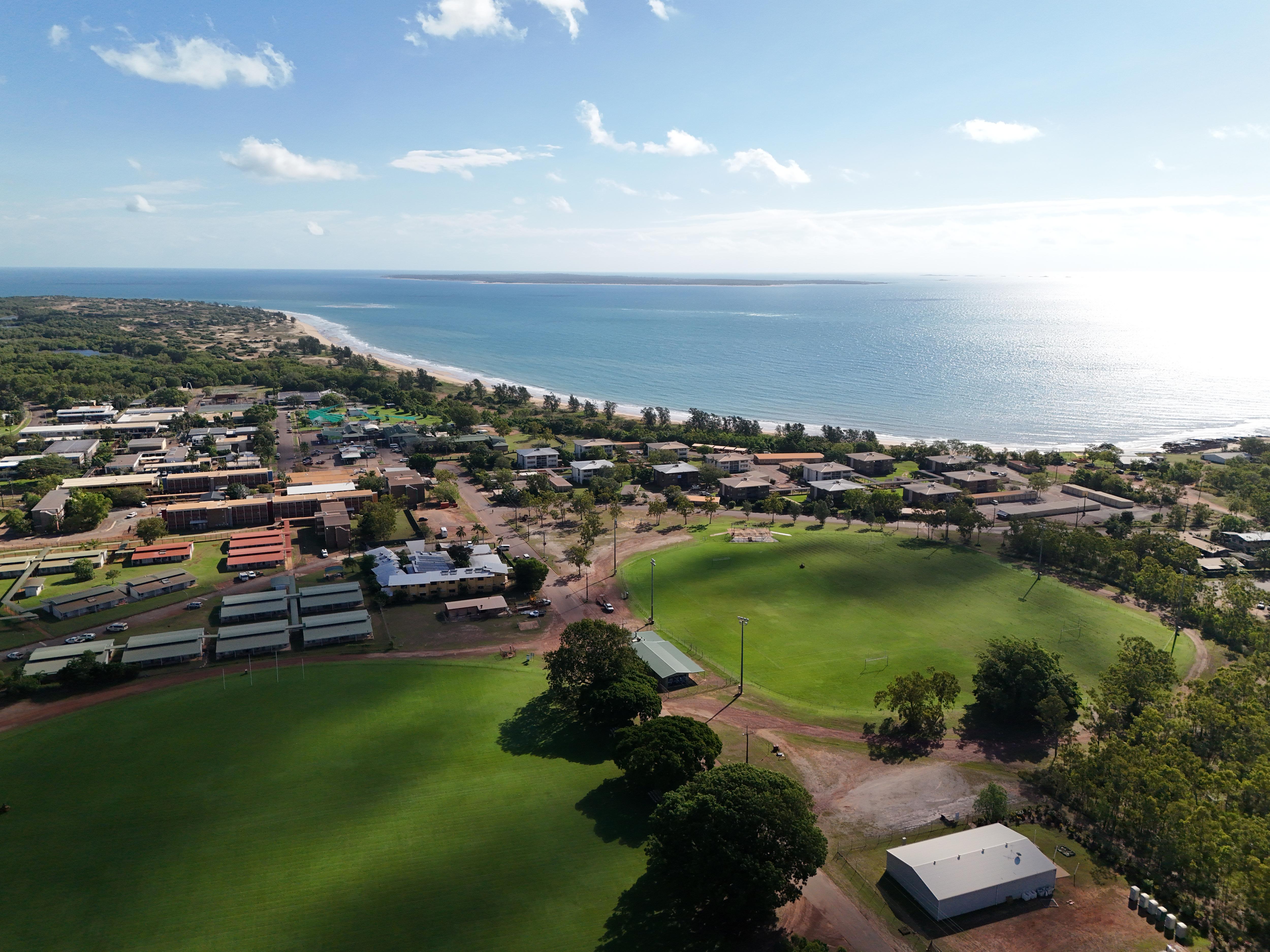 Mining giant accused of abandoning remote NT town to an uncertain future