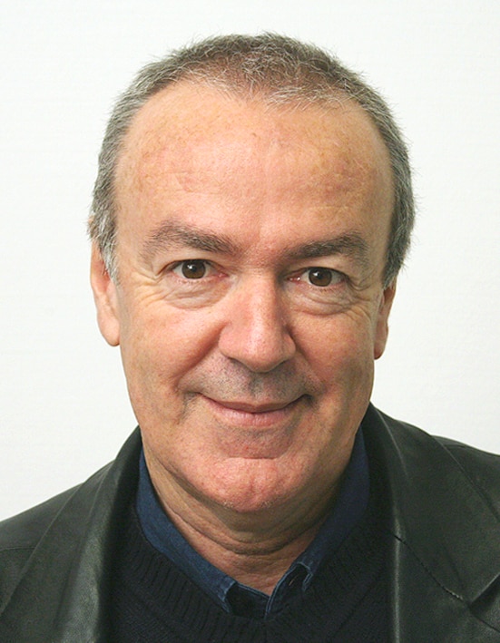 Um retrato de Simon Chapman