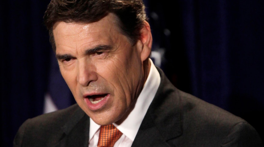 A video of Texas governor Rick Perry showing the presidential hopeful rambling in a drunken manner has gone viral online.