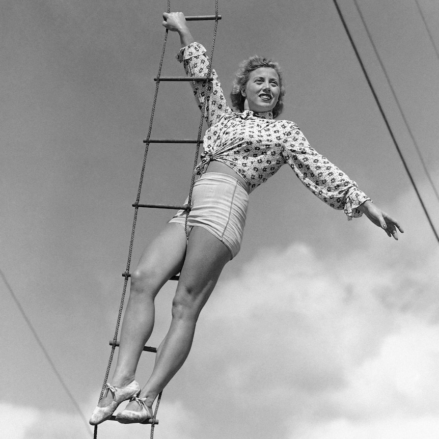 Elizabeth Wallenda pauses on an aerial ladder