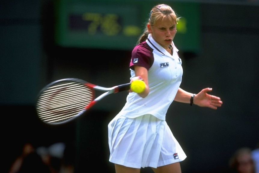 Dokic returns against Hingis in 1999