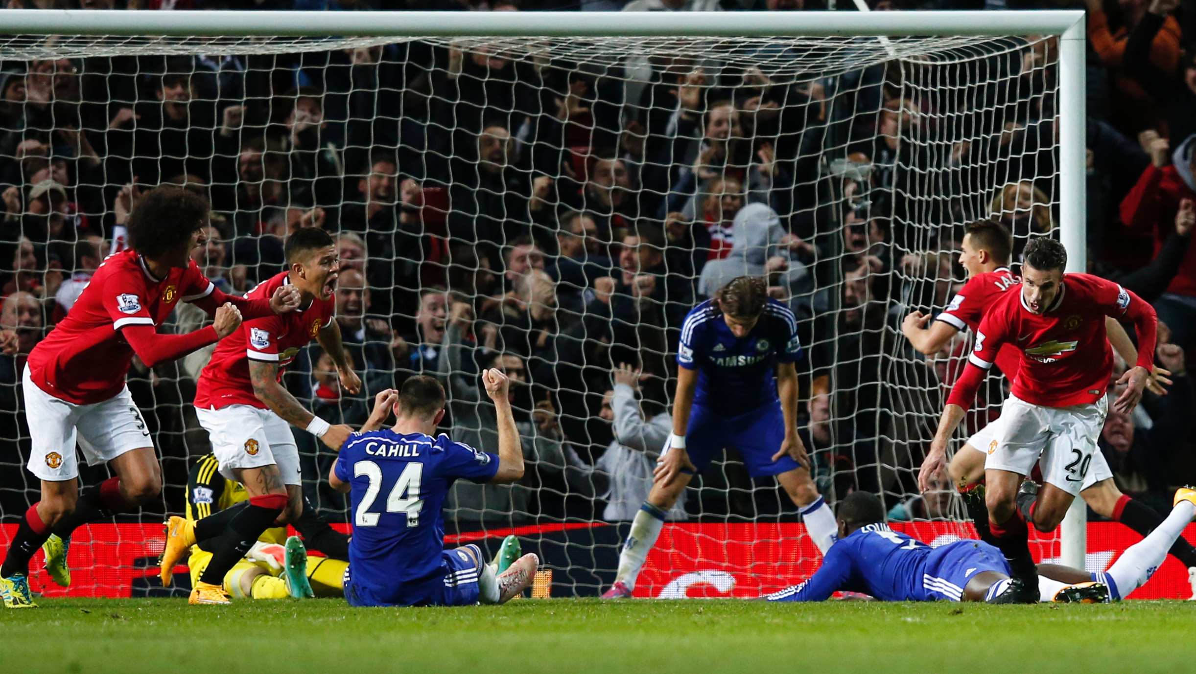 Manchester United's Robin Van Persie Equalises Late For Draw Against ...