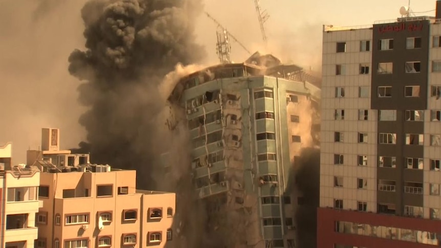 Israel targets building housing international media in Gaza City