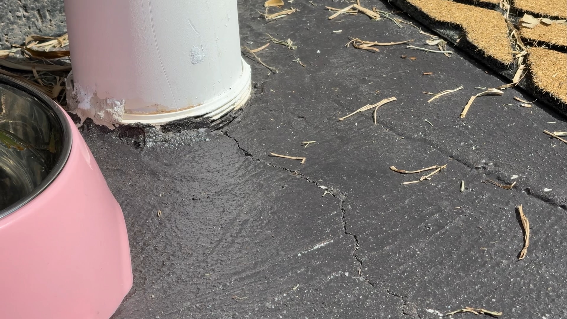 image of crack on outdoor concrete