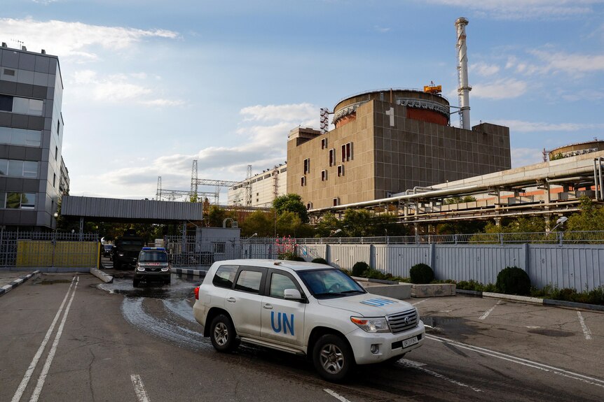 UN vehicle drives out of the Zaporizhzhia nuclear power plant.