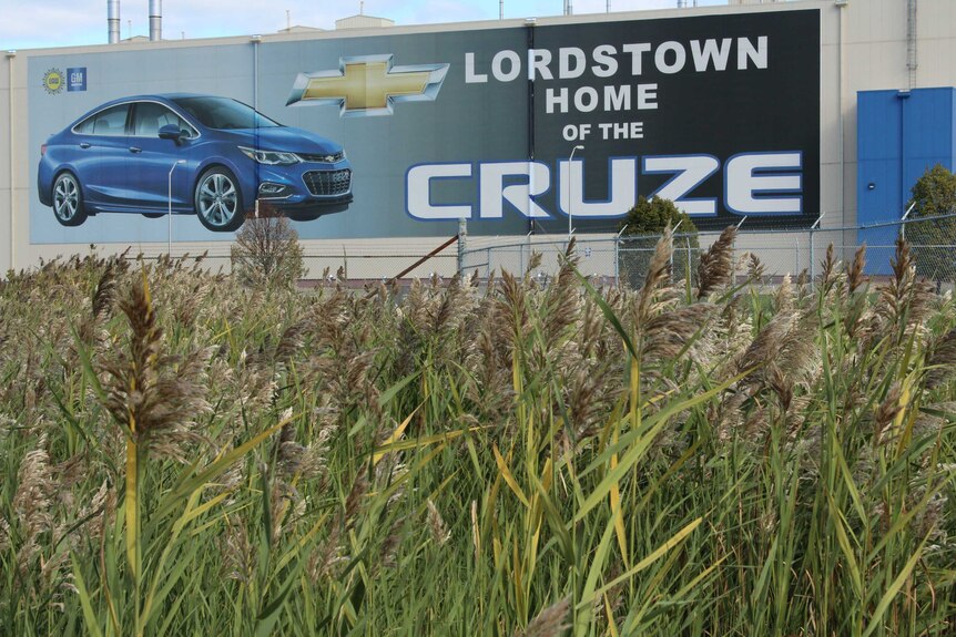 A banner on GM factory in Lordstown, Ohio reads "Lordstown home of the Cruze"