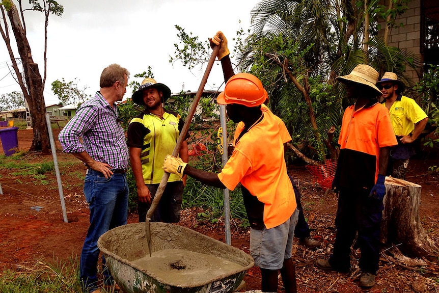 Indigenous Affairs Minister Nigel Scullion speaks to RJCP workers