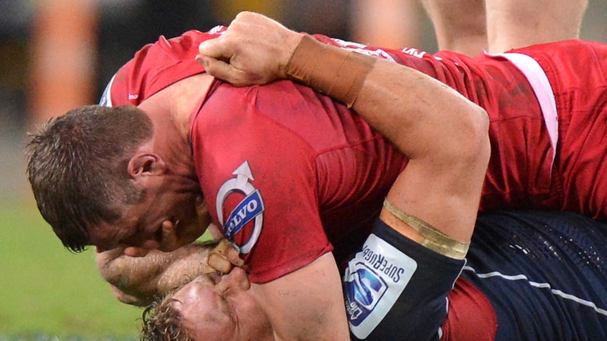 Cotnversial incident ... Ed O'Donoghue and Scott Higginbotham scuffle on the ground