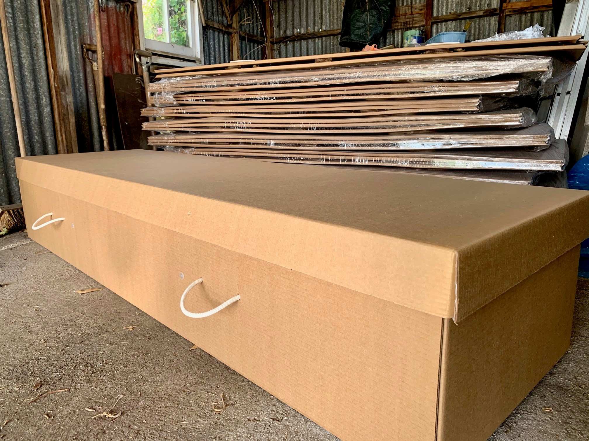 Flatpack coffins help the environment, funeral costs and the grieving process ABC News