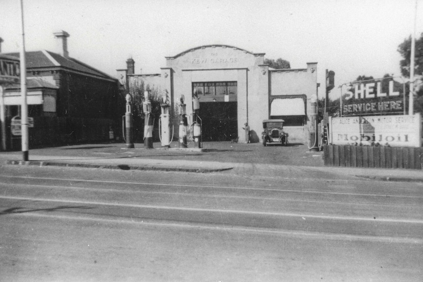 Alice Anderson's Kew Garage