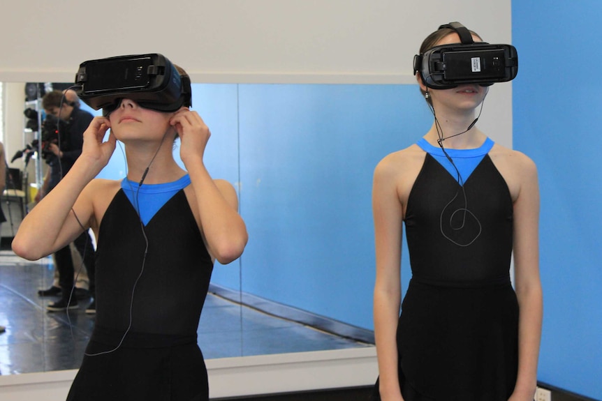Ballet students trialling Virtual Reality headsets in Port Macquarie