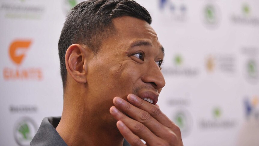 Israel Folau has joined Super Rugby's Waratahs after quitting AFL's Western Sydney Giants.