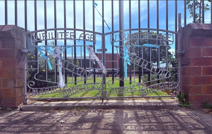 Las puertas originales de Marist Brothers High School Newcastle.