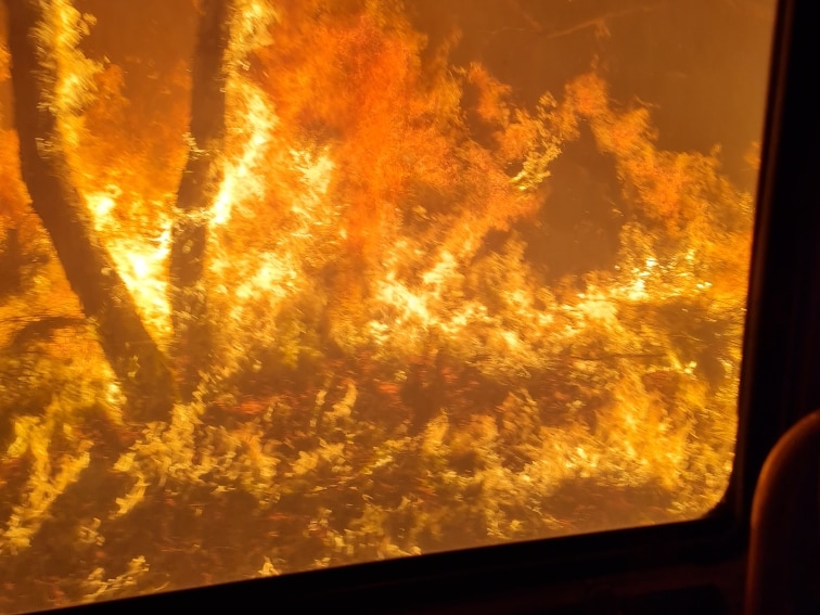 new year wimmera grassfire flames from firetruck