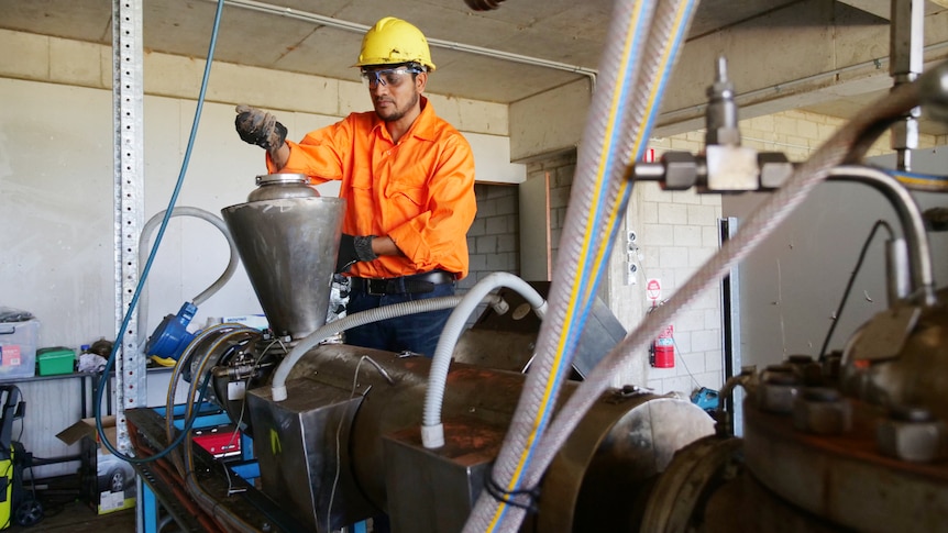 Landfill waste turned into commercial-grade petrol, diesel in CQUniversity project