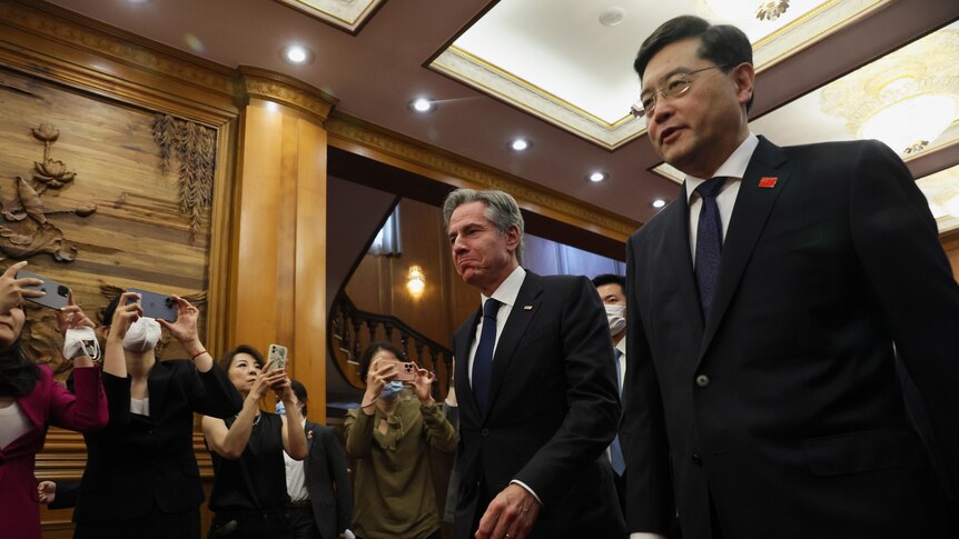 ABD Dışişleri Bakanı Antony Blinken Pekin’de dönüm noktası niteliğindeki toplantılara başlıyor, ancak iki taraf da büyük atılımlar beklemiyor