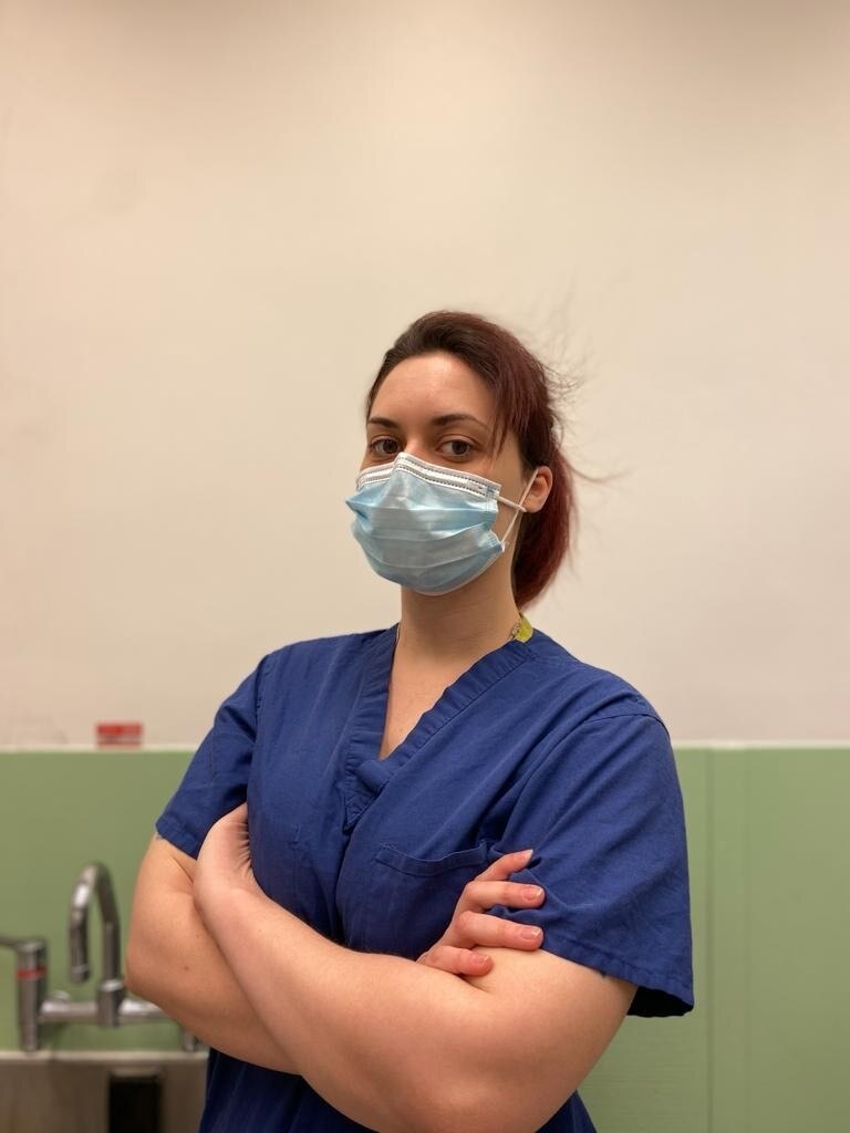 Uk Sets New Record For Covid 19 Deaths As Mortuaries Warn They Are Being Overwhelmed Abc News