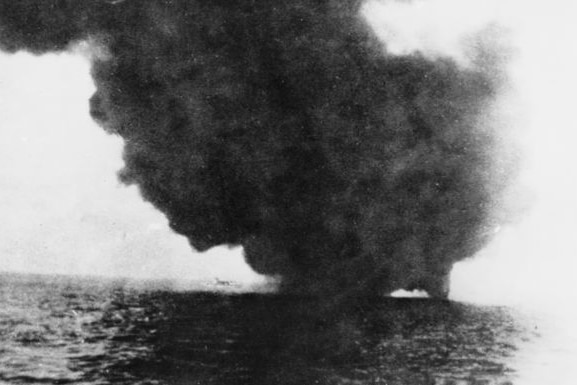 USS Peary on fire after the Japanese bombing of Darwin, 1942.