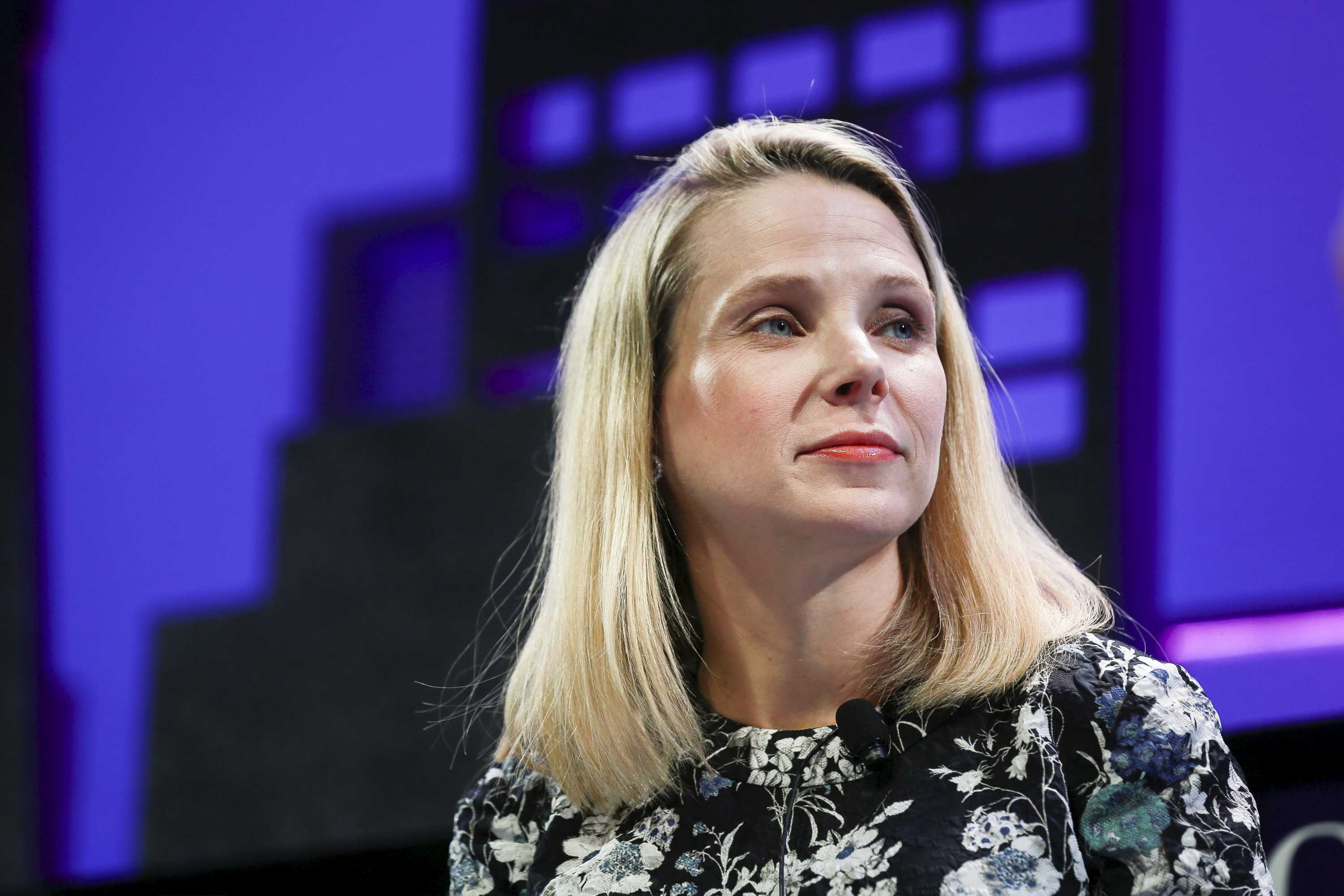 Wall Street Tech Stocks Rebound But Yahoo S Departing Boss Is The Big Winner Abc News