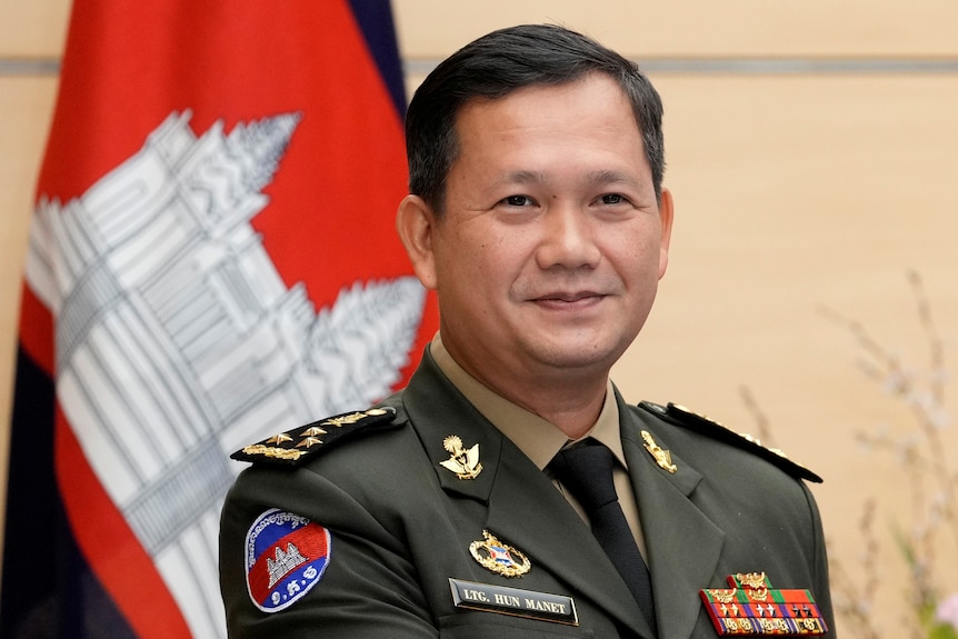 Lt.Gen. Hun Manet, Commander of the Royal Cambodian Arm.