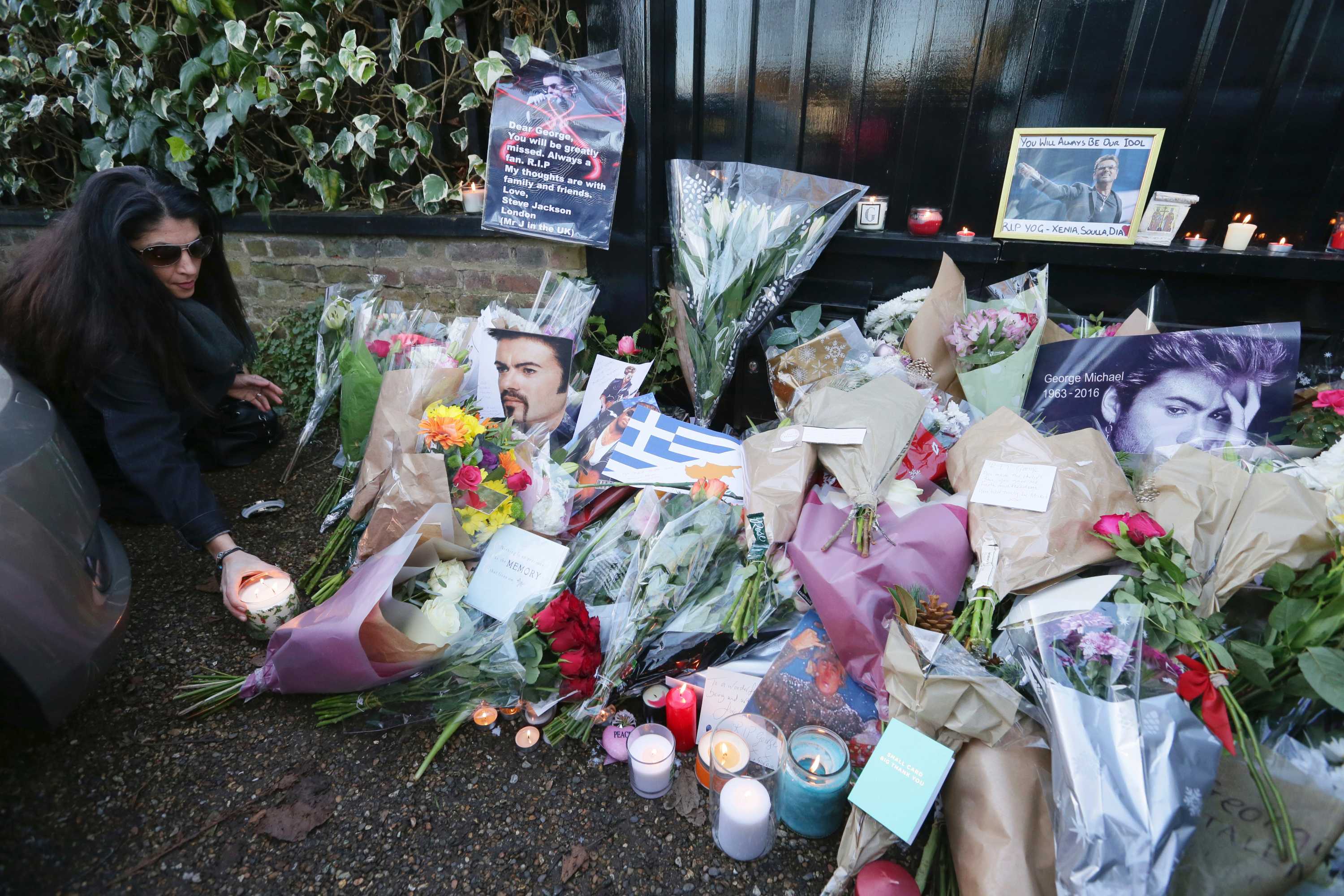 George Michael: Fans lay floral tributes as charities reveal singer's ...
